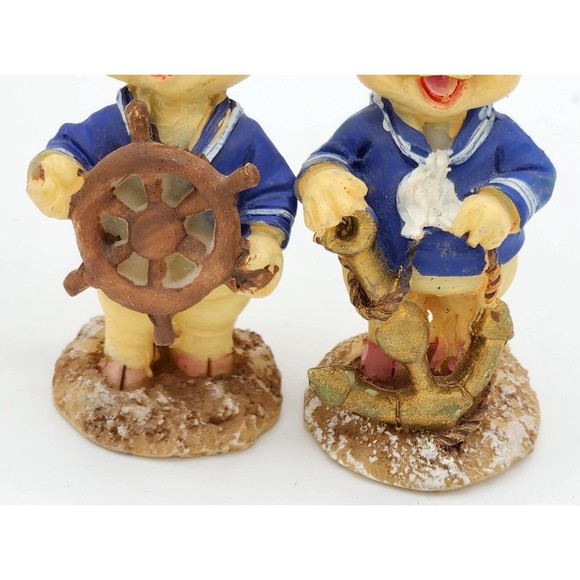 Sailor Pig figurines with anchor, helm. LOT OF 2 Resin 2.5in tall. Vintage Farm - Picture 7 of 13
